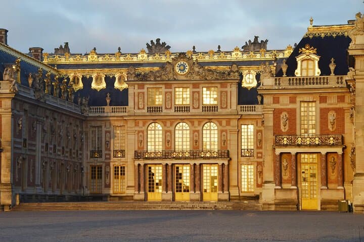 Versailles Guided Tour: Palace, Gardens & Trianon Skip-the-Line