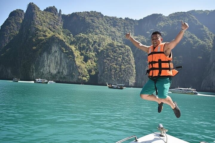Phuket to Phi Phi: Full-Day Snorkel & Island Hopping to Maya Bay, Viking Cave and Khai Island photo 3