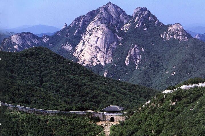 Hidden Wall Trail Hike to Baegundae Peak | Mt Bukhansan National Park, Seoul photo 6