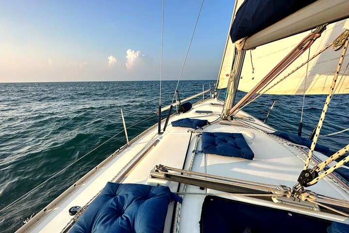 2-hour sailing yacht tour along dubai coastline with skyline views photo 2