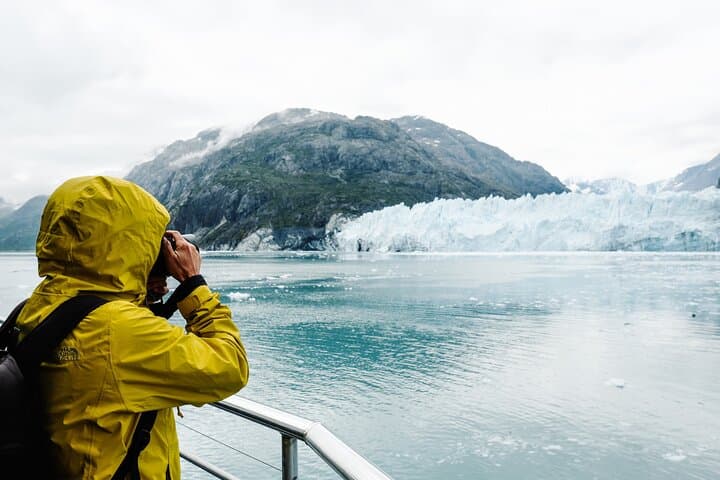 Glacier Bay Day Tour: Tidewater Glaciers, Whales & Ranger-Narrated Cruise