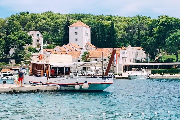 Vinišće Island Hopping: Drvenik Mali, Šolta & Blue Lagoon Day Cruise
