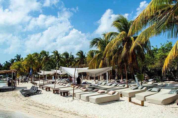 Isla Mujeres Catamaran Day Trip: All‑Inclusive Sailing, Snorkel & Beach Club photo 4