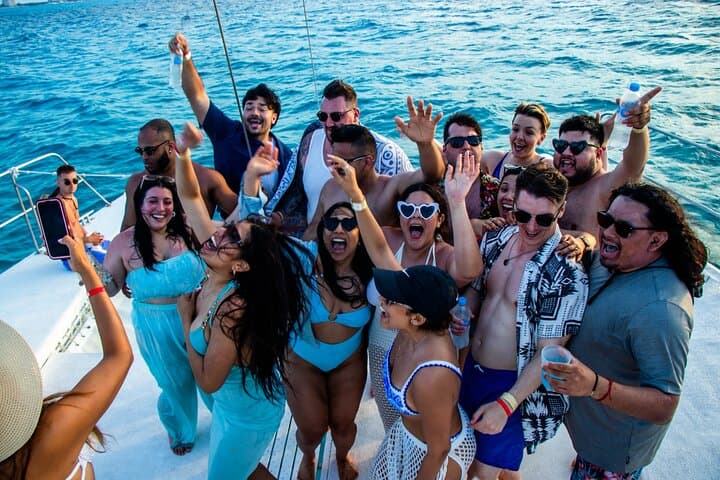 Isla Mujeres Catamaran Day Trip: All‑Inclusive Sailing, Snorkel & Beach Club photo 2