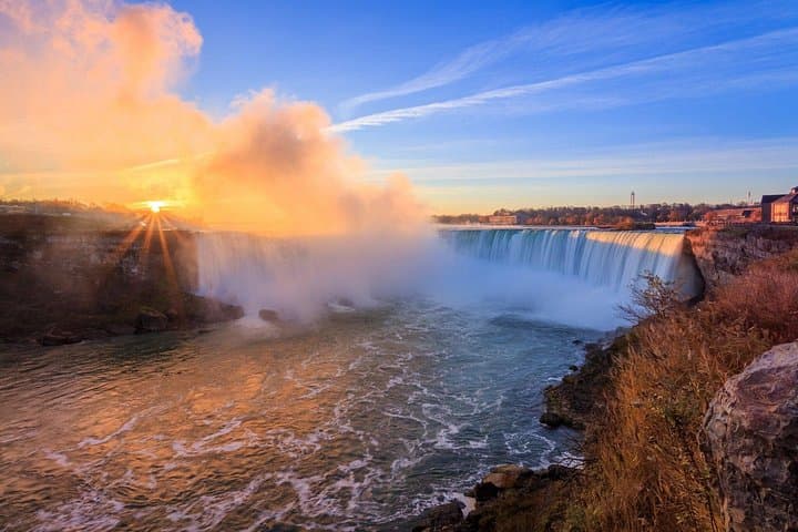 Toronto to Niagara Falls Evening Tour: Golden-Hour Illumination & Fireworks photo 3