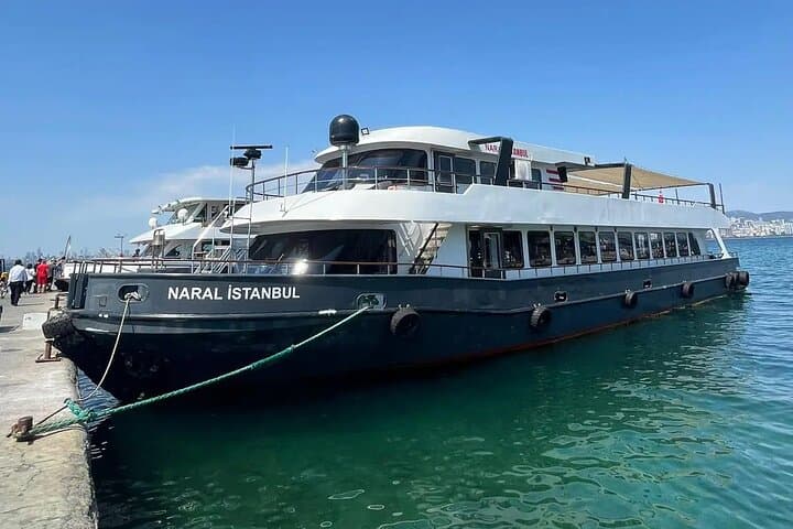 Bosphorus Cruise: Sail Between Europe and Asia on a 3‑Hour Istanbul Cruise