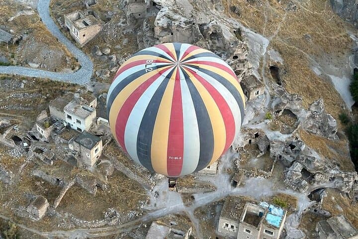 Sunrise Balloon Flight Over Soganli Valley — Cappadocia Hot Air Balloon Experience photo 4