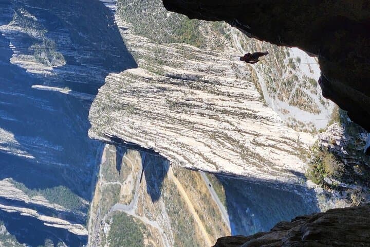 100-meter Virgin Cave Rappel in La Huasteca — Guided Abseil Adventure photo 5