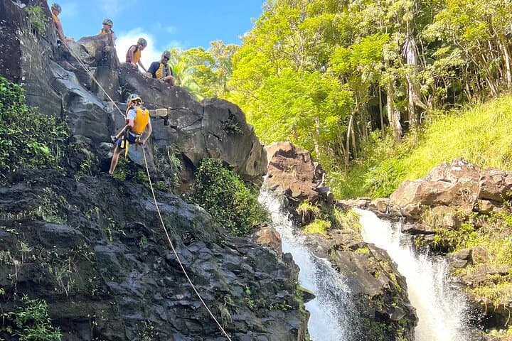 Umauma Triple-Tier Waterfall Rappel and River Canyoneering on Big Island photo 2
