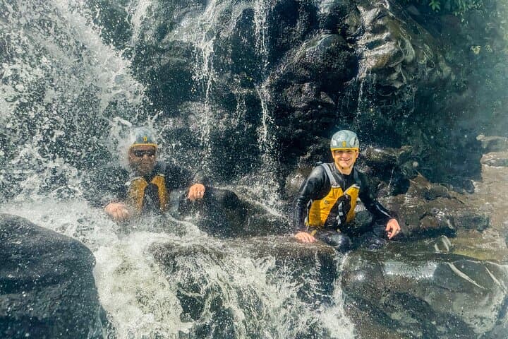 Umauma Triple-Tier Waterfall Rappel and River Canyoneering on Big Island photo 6