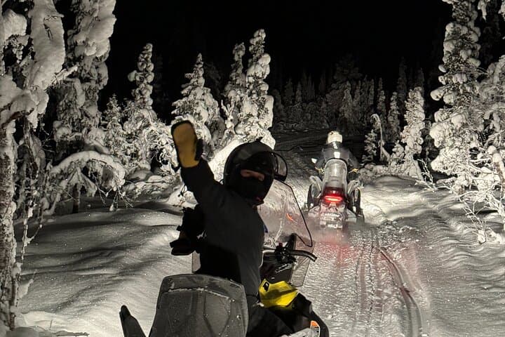 Northern Light Snowmobile Tour in Kiruna: Arctic Night Ride Under the Aurora photo 3