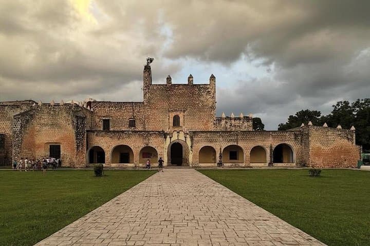Day Trip from Mérida to Valladolid: Swim Cenotes Suytun & Oxman with Hacienda Lunch photo 2