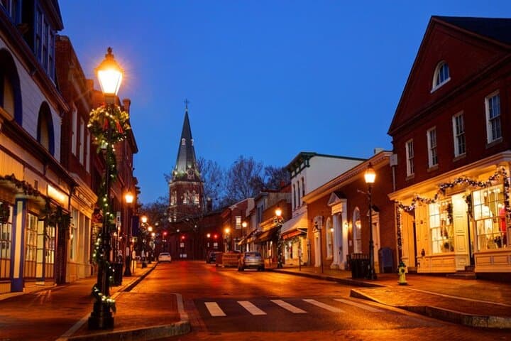 Annapolis Tipsy History Pub Crawl: Historical Drinking Tour & Whiskey Walk photo 3