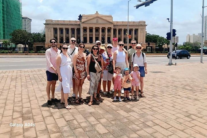 Colombo City Highlights Bus Tour: Cultural Sights & Local Cuisine photo 2