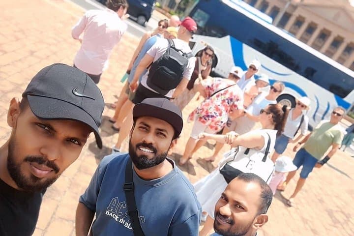 Colombo City Highlights Bus Tour: Cultural Sights & Local Cuisine photo 1