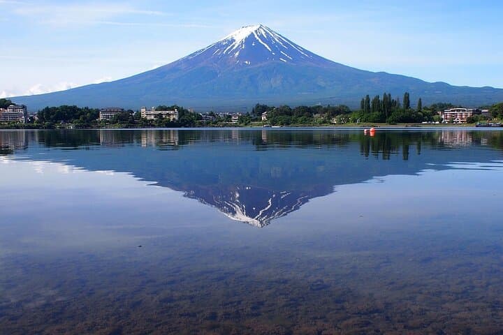 Private Mt Fuji Day Tour from Tokyo — Premium Comfort Ride to Kawaguchiko & Fujinomiya