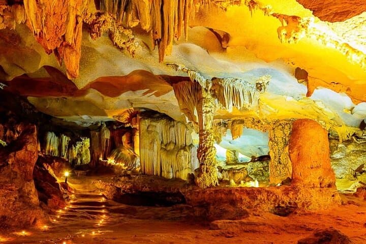2-Day Luxury Cruise in Bai Tu Long Bay: Kayak, Cave & Cooking Class photo 6