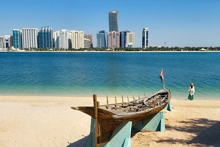 Abu Dhabi Layover Private City Sightseeing: Mosque, Corniche & Cultural Stops photo 4