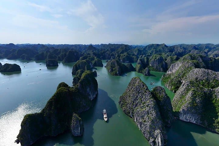 Luxury Lan Ha Bay Day Cruise from Hanoi to Cat Ba photo 6