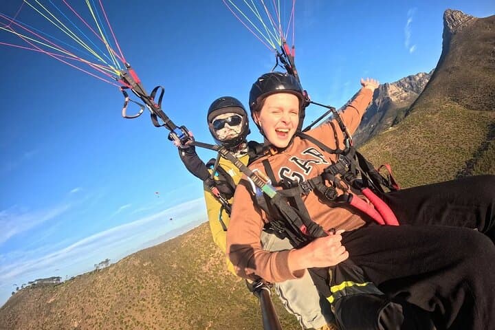 Soar Signal Hill: Tandem Paragliding Over Cape Town’s Coastline photo 5