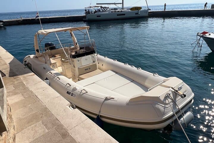 Private Speedboat Charter Around Hvar Island: Pakleni Islands & Snorkel Spots