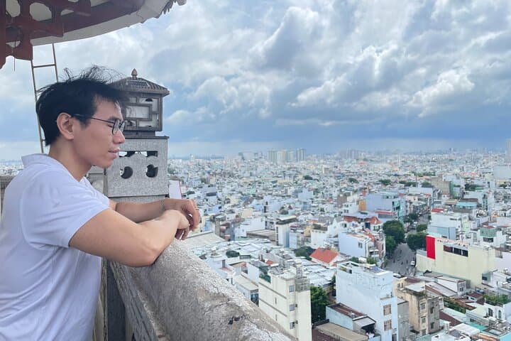 Explore Ho Chi Minh’s Guinness-Record Temple: Rooftop Views & Silk-Road Streets photo 6