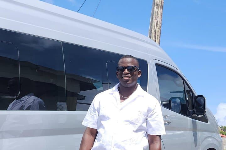 Private Transfer from Argyle Airport to Grenadines Wharf — Seamless 30-Minute Ride to Bequia photo 4