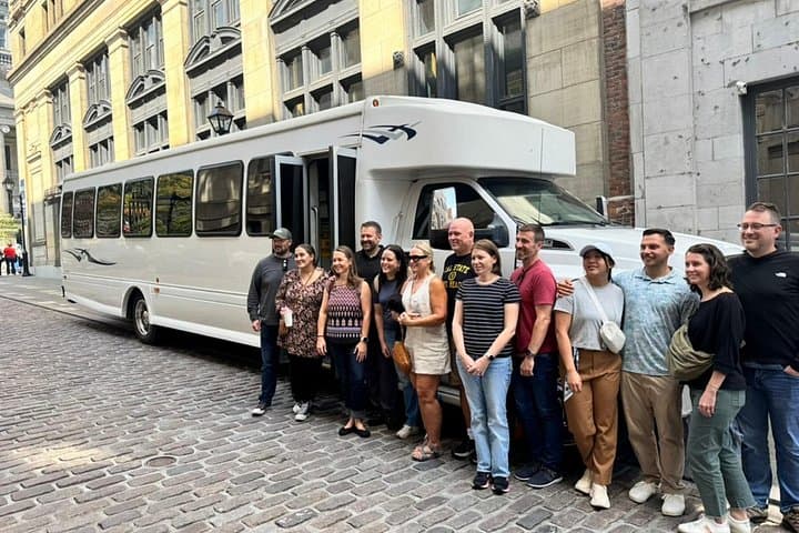 Montreal Private Party Bus Tour: Old Montreal, Plateau & Mount Royal photo 1