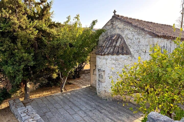 Cretan Senses: Melidoni Cave Olive Oil, Honey & Wine Tasting Experience