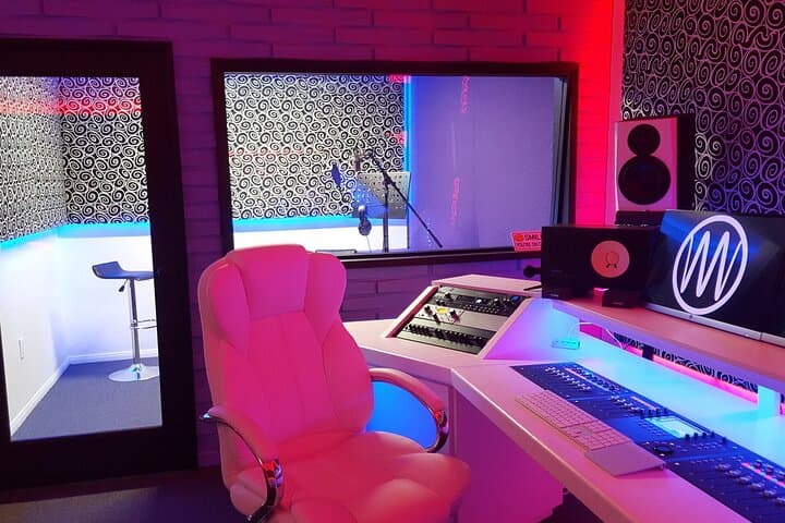 Record Your Own Song in a Hollywood Studio — Hollywood Recording Session Experience photo 4