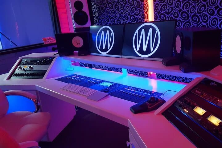 Record Your Own Song in a Hollywood Studio — Hollywood Recording Session Experience photo 5