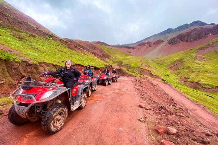 Private Red Valley & Rainbow Mountain Day Hike from Cusco photo 5