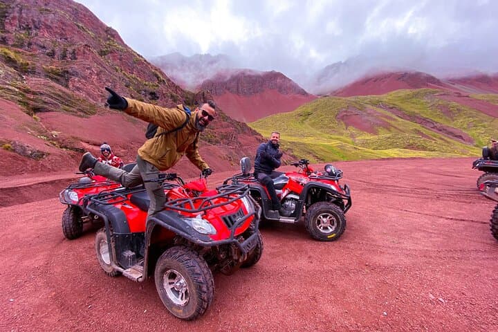 Private Red Valley & Rainbow Mountain Day Hike from Cusco