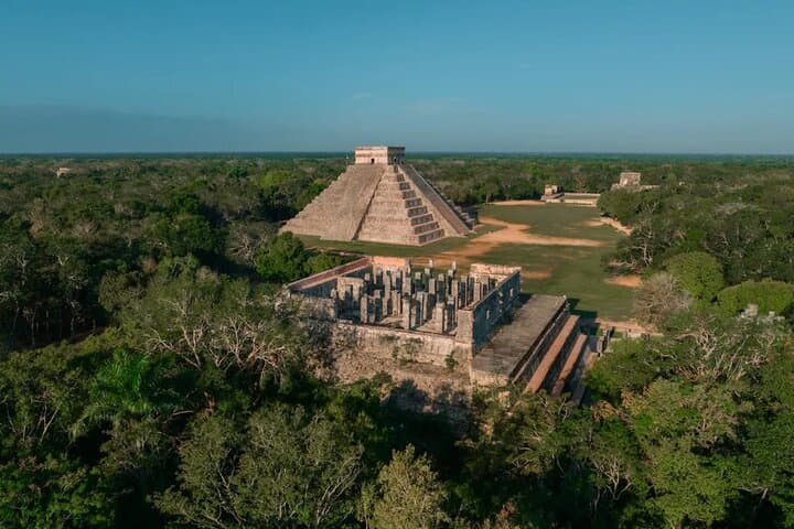 Explore Chichén Itzá and Swim Tsukan Cenote: Private Day Tour from Mérida photo 3