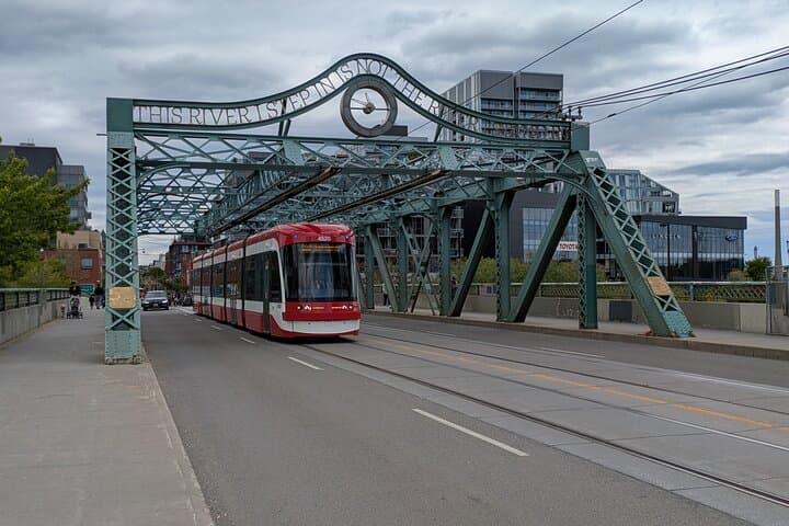 Queen Street East Food Walk: Riverside & Leslieville Neighborhood Tastes