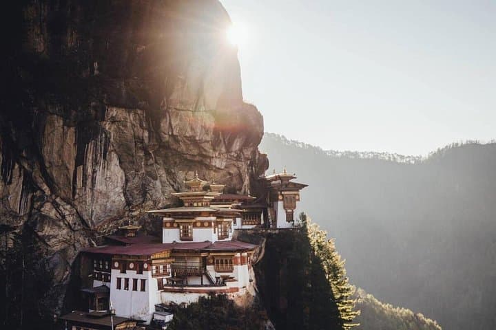 7-Day Private Bhutan Tour: Tiger’s Nest Hike, Punakha Valley & Cultural Immersion