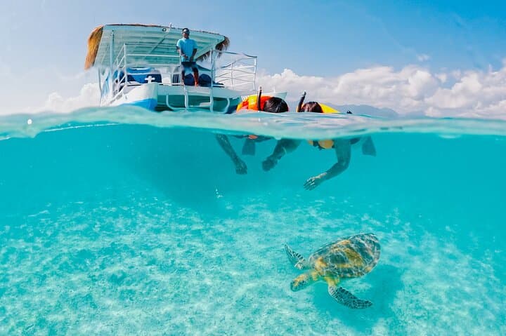 Gili Hai 3 Islands BBQ Cruise — Snorkel Turtles & Beach BBQ