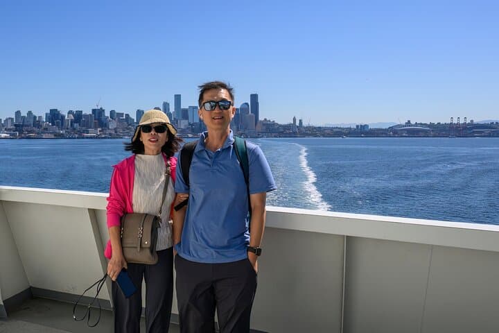 Seattle Downtown Walking Tour and Harbor Cruise — Pioneer Square History & Skyline Views photo 2