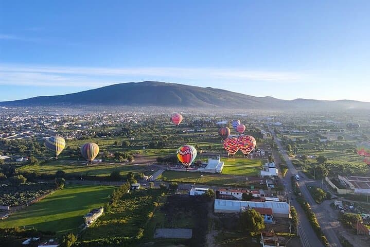 Sunrise Hot Air Balloon Over Teotihuacan: Flight, Breakfast & Ruins Tour photo 1
