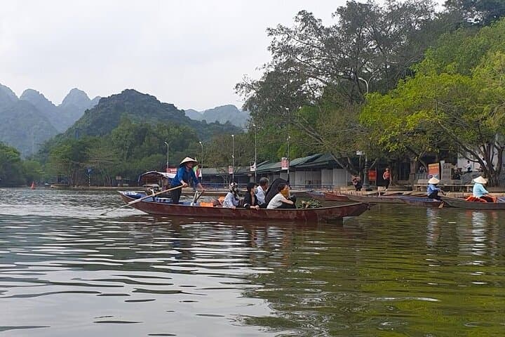 Perfume Pagoda Full-Day Tour from Hanoi — Boat, Cave-Temples & Mountain Hike photo 4