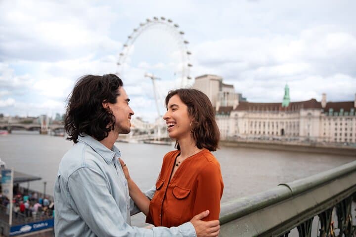 Soaring Above the Thames: London Eye Champagne Experience photo 2