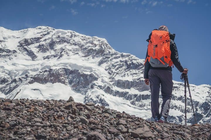 Confluencia Base Camp Trek: Full-Day Aconcagua Hiking Adventure from Mendoza