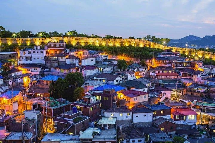 Seoul Night Food Walking Tour: Gwangjang Market, Naksan & Eungbongsan Views photo 1