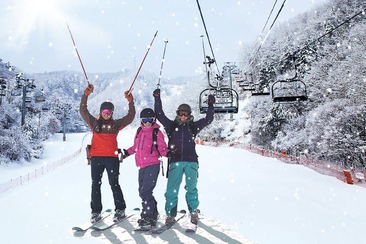 Day Trip to Elysian Gangchon Ski Resort & Eobi Ice Valley from Seoul