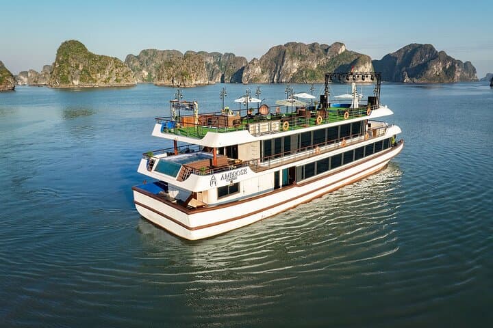 Halong Bay Luxury Day Cruise: Kayaking, Sung Sot Cave & Titov Island photo 1
