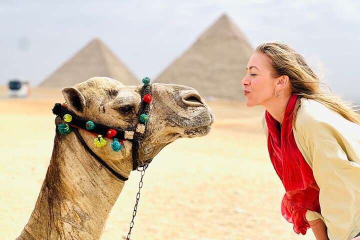 VIP Giza Pyramids, Sphinx & Valley Temple: Private Egyptologist-Led Tour photo 4