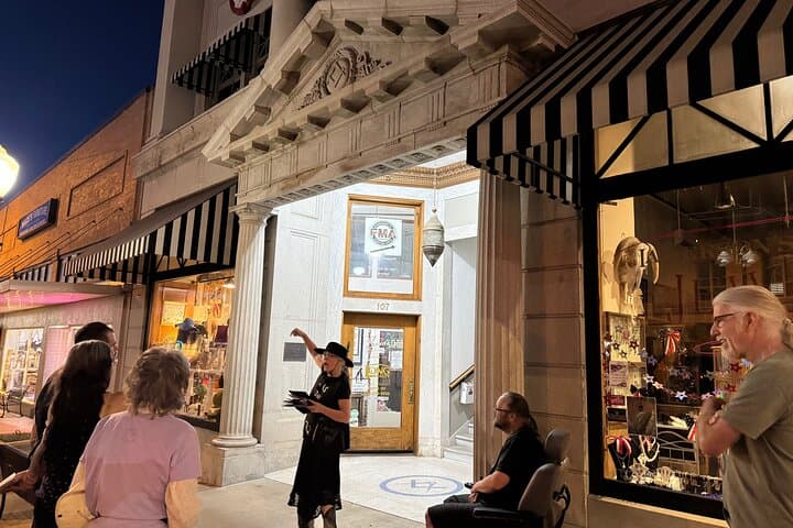 Prescott History Tour: Whiskey Row, Courthouse Plaza & Territorial Stories photo 4