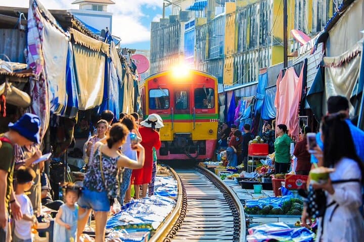 Bangkok Private Floating Market & Mae Klong Railway Full-Day Tour photo 6