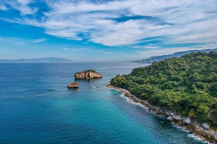 Snorkeling Los Arcos Mismaloya: Marine Sanctuary & Birdwatching Tour photo 1