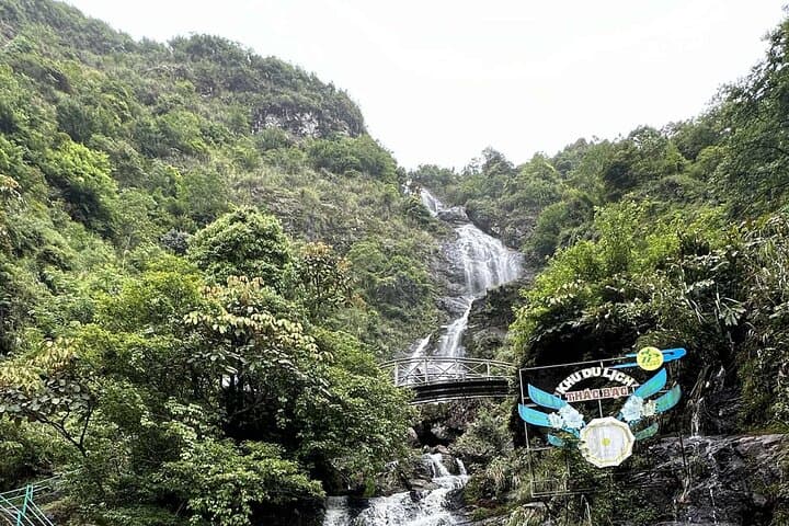 Sapa Trekking: Silver & Love Waterfalls, Sin Chai Village and Ô Quy Hồ Pass photo 5